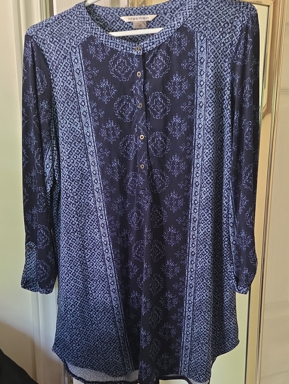 Peter Nygard Navy and Light Blue Printed Top